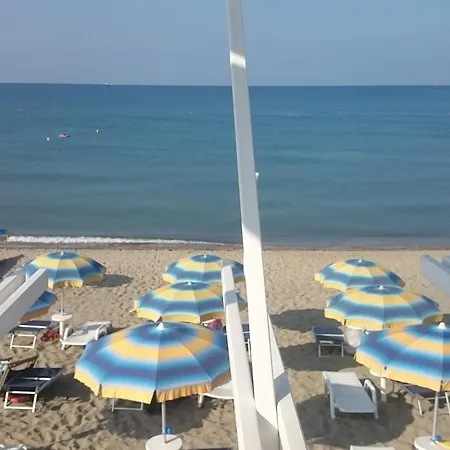 Camping Village Torre Di Velia * Ascea